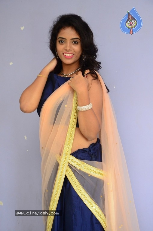 Actress Manjira Photos - 8 / 30 photos