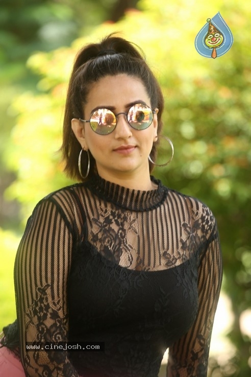 Manjusha Stills - 18 / 21 photos