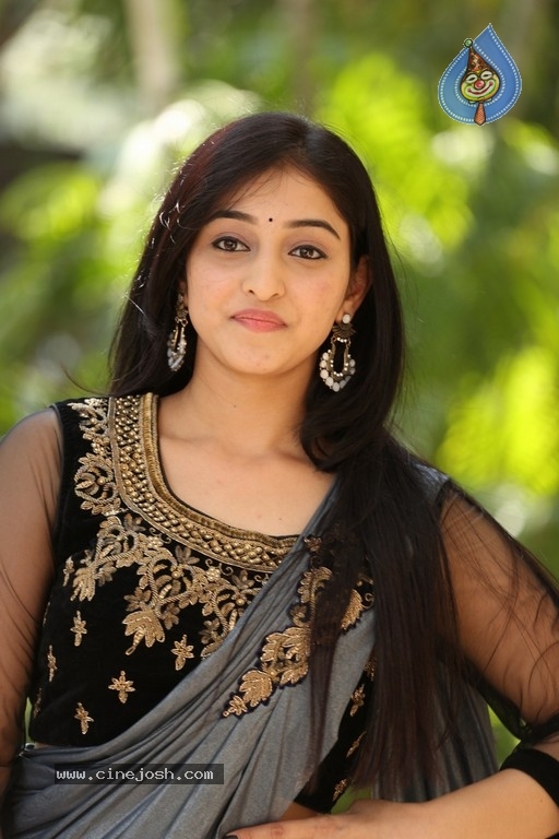 Actress Mouryani Pics - 5 / 21 photos