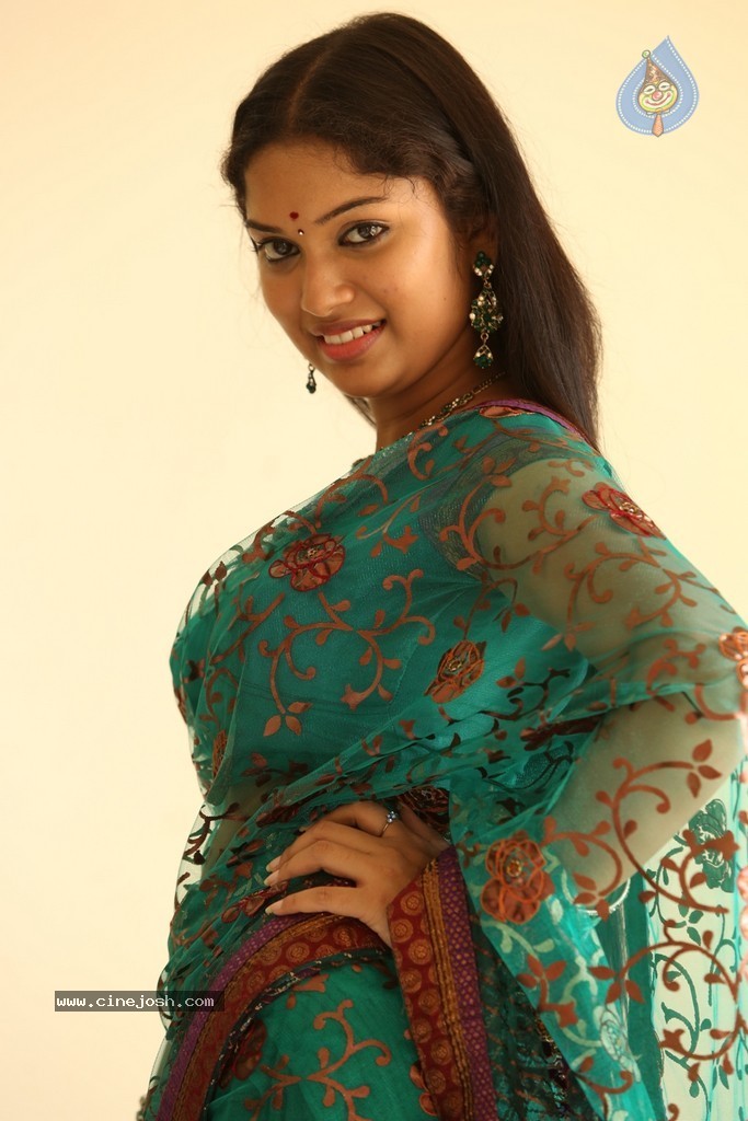 Actress Priyanka Stills - 27 / 39 photos