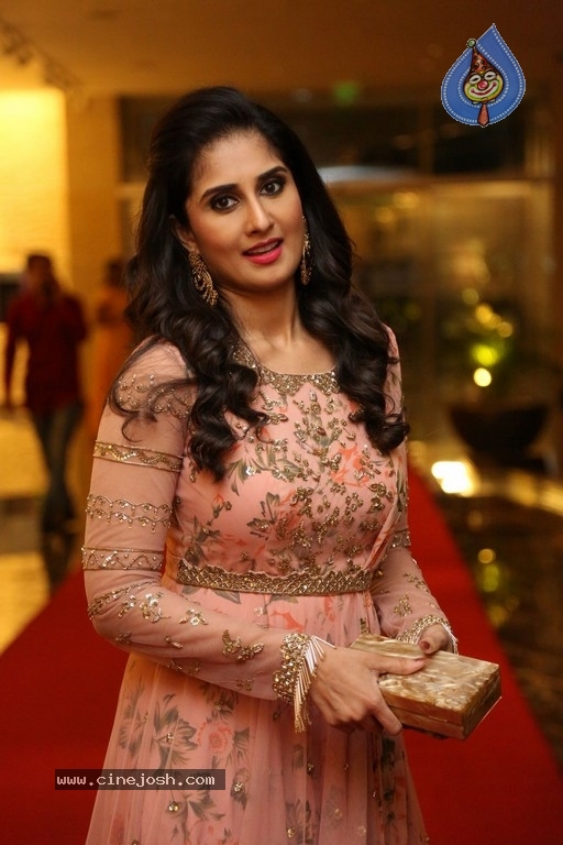 Actress Shamili Photos - 11 / 20 photos