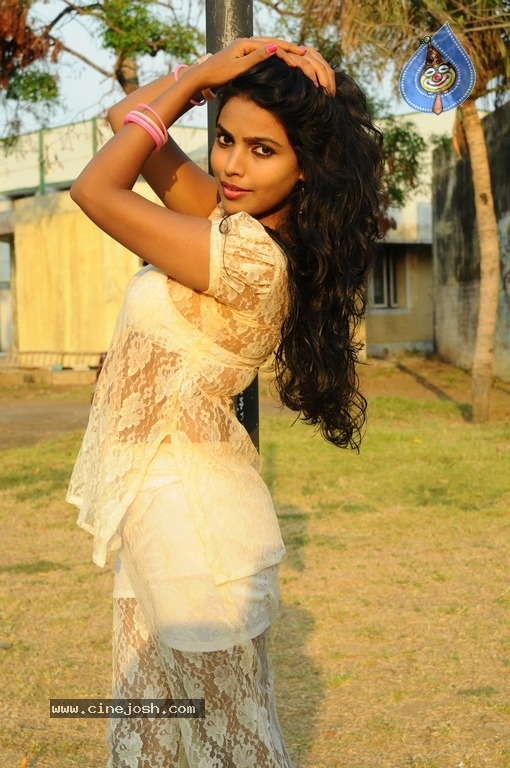 Actress Soumya Stills - 2 / 10 photos