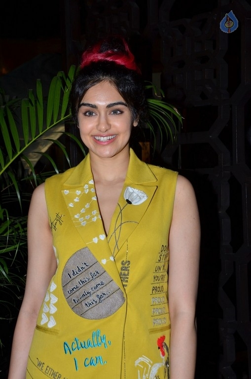 Adah Sharma Gallery - 19 / 38 photos