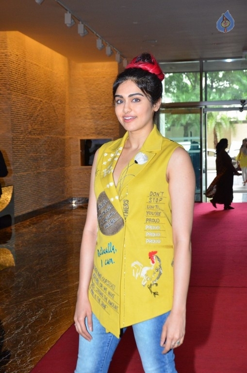 Adah Sharma Gallery - 22 / 38 photos