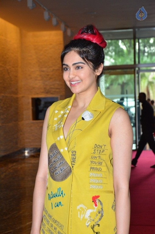 Adah Sharma Gallery - 24 / 38 photos