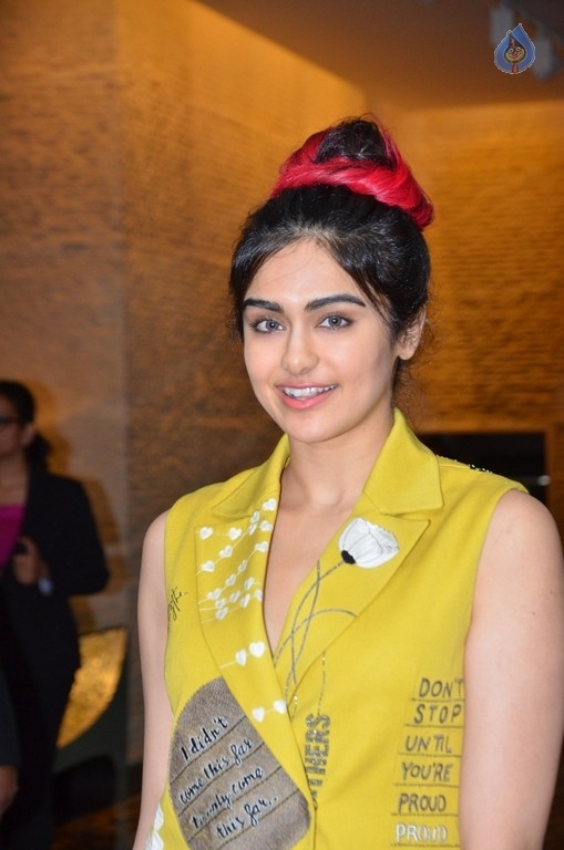 Adah Sharma Gallery - 27 / 38 photos