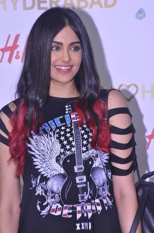 Adah Sharma Images - 23 / 25 photos