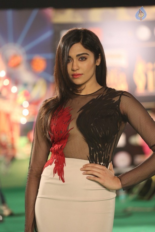 Adah Sharma Photos - 7 / 26 photos