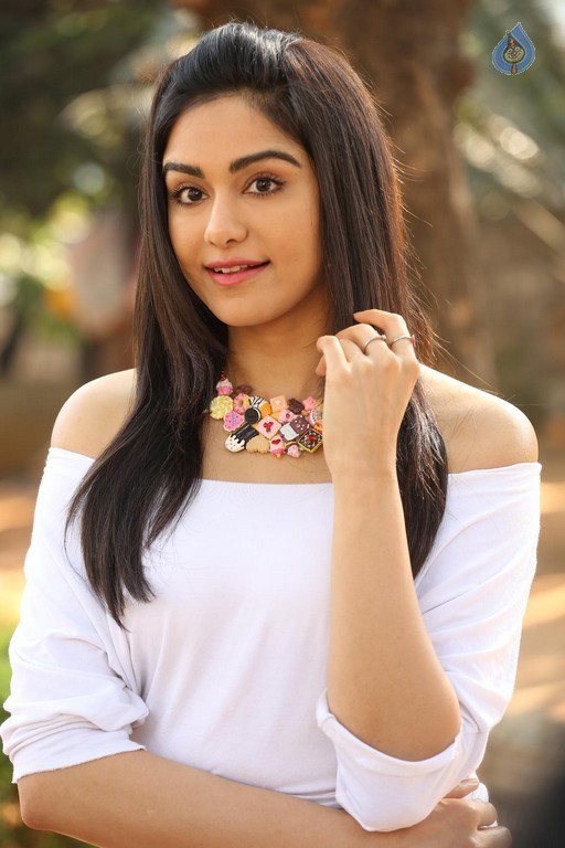 Adah Sharma Photos - 11 / 42 photos