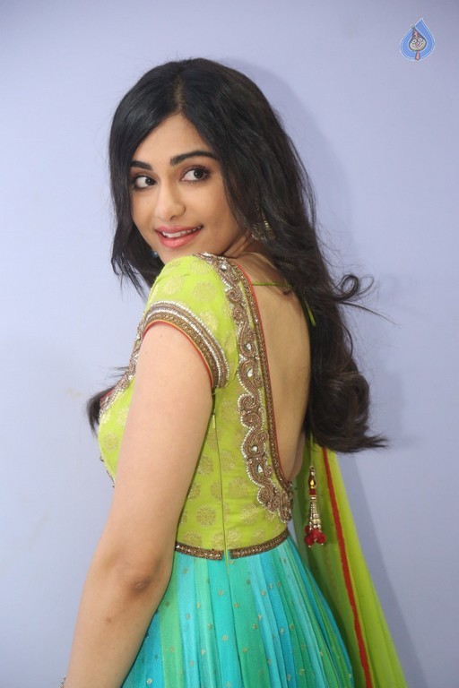 Adah Sharma Pics - 6 / 20 photos