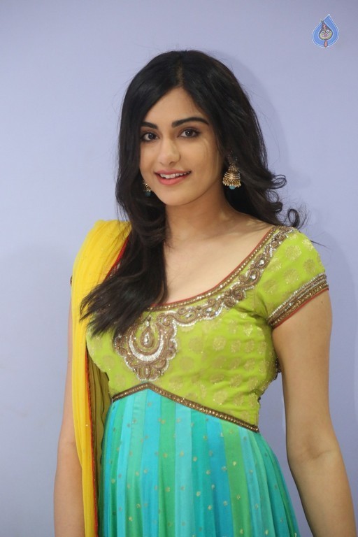 Adah Sharma Pics - 9 / 20 photos