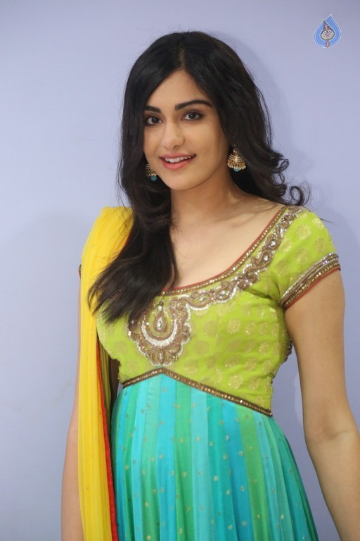 Adah Sharma Pics - 13 / 20 photos