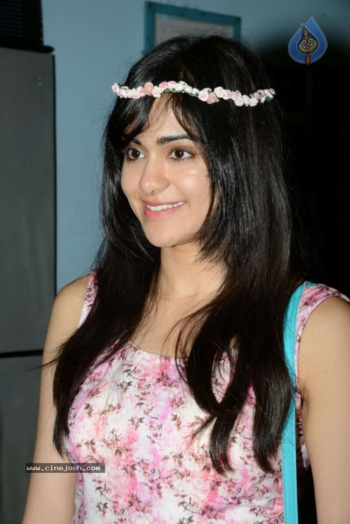 Adah Sharma Stills - 17 / 32 photos