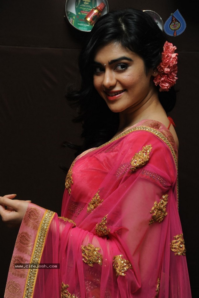 Adah Sharma Stills - 37 / 52 photos