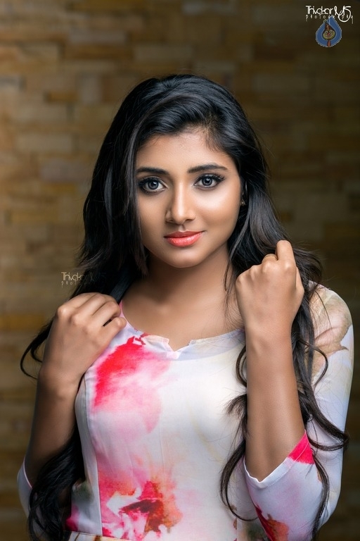 Adhiti Latest Pics - 6 / 8 photos