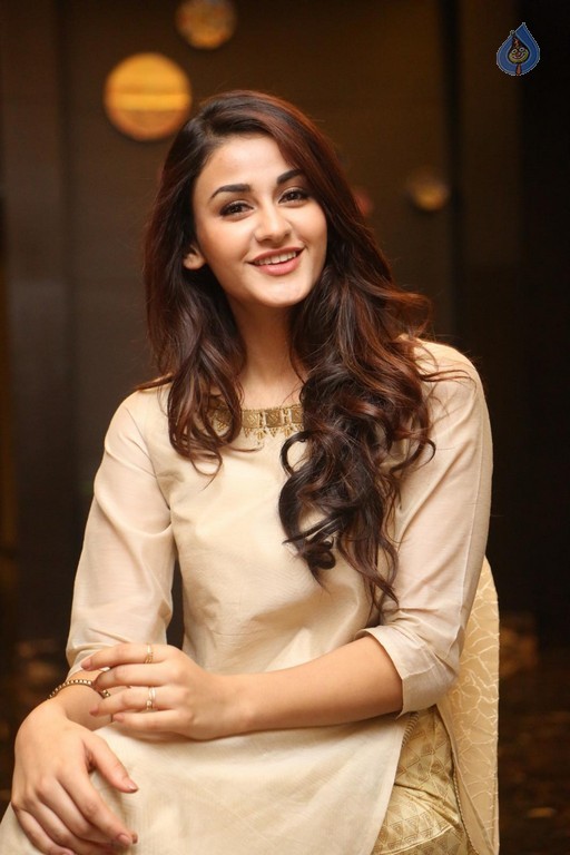 Aditi Arya Images - 4 / 34 photos