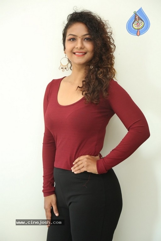 Aditi Myakal Images - 16 / 21 photos