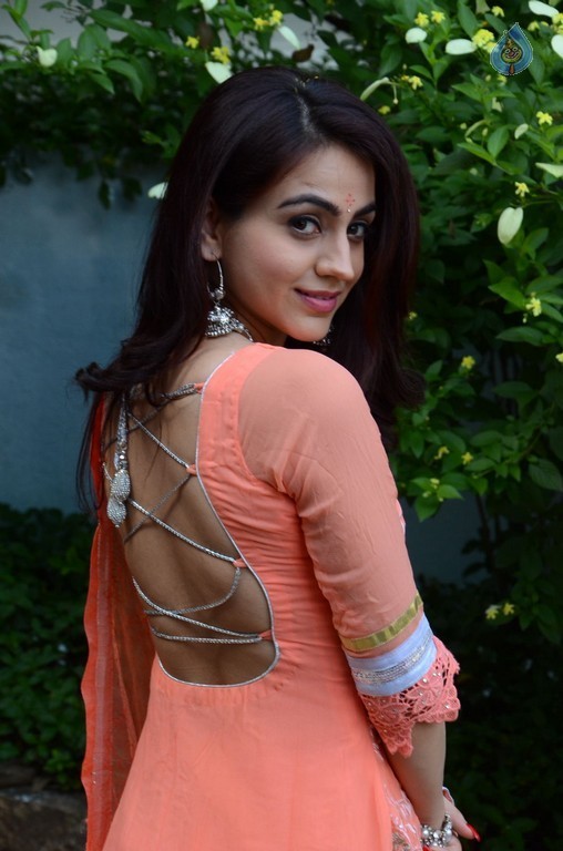 Aksha Gallery - 20 / 39 photos