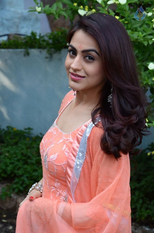 Aksha Gallery - 30 / 39 photos