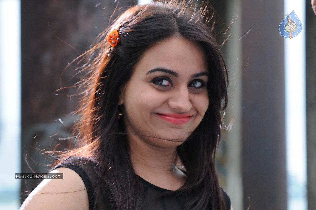 Aksha Hot Gallery - 15 / 66 photos