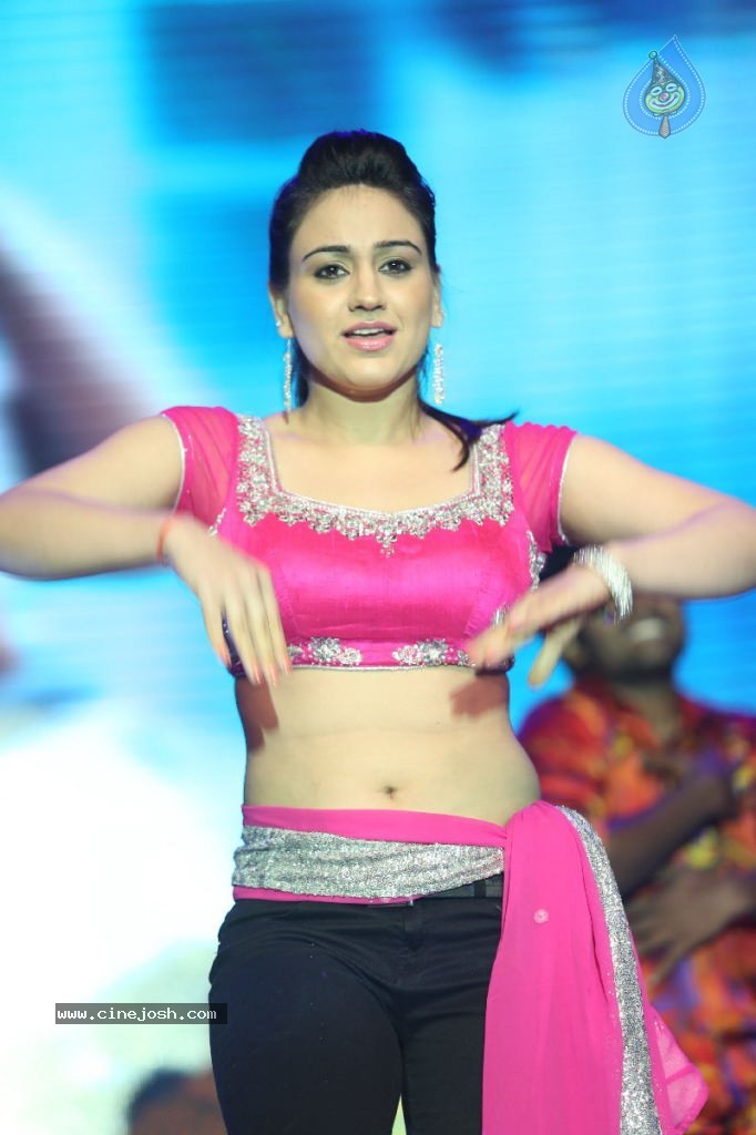 Aksha Hot Gallery - 6 / 53 photos