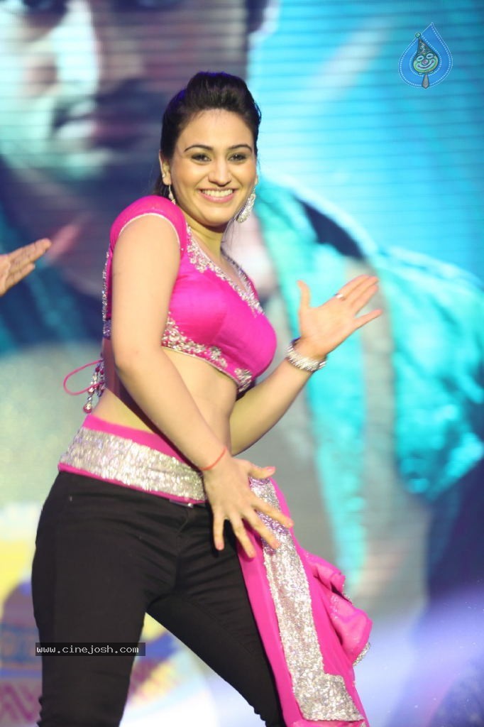 Aksha Hot Gallery - 29 / 53 photos