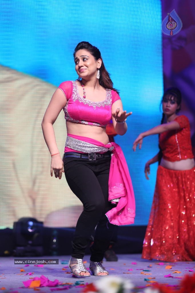 Aksha Hot Gallery - 36 / 53 photos