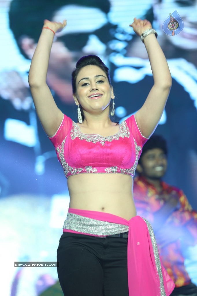 Aksha Hot Gallery - 41 / 53 photos