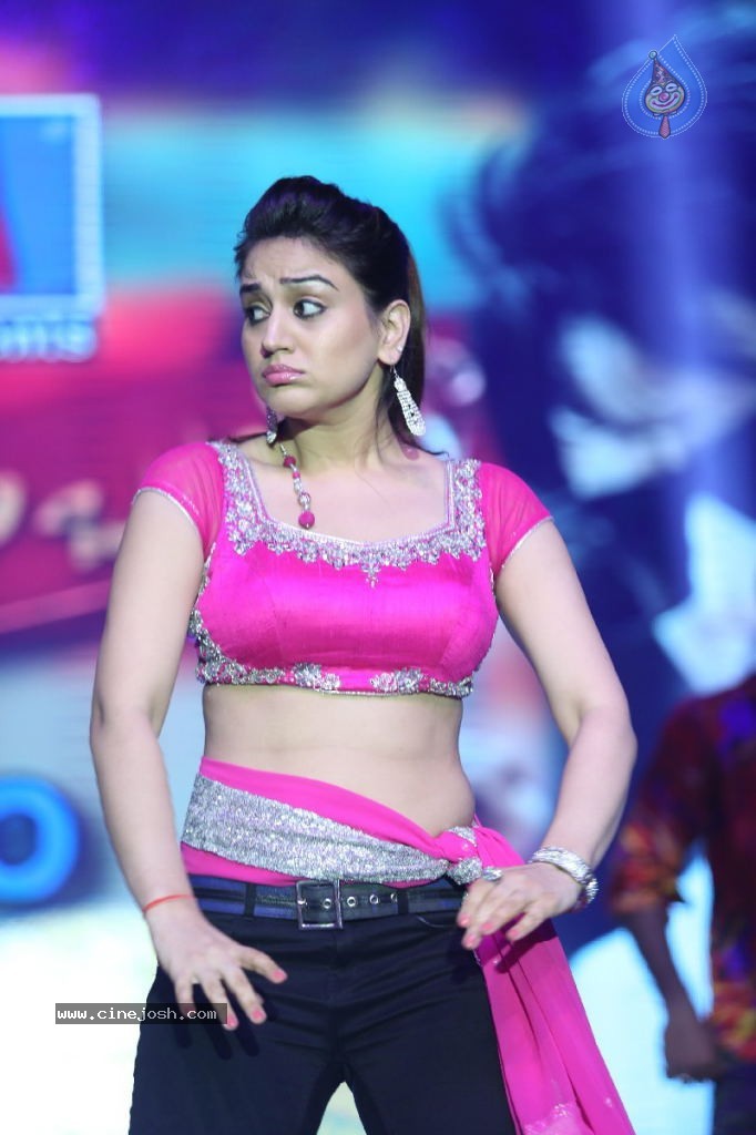 Aksha Hot Gallery - 50 / 53 photos