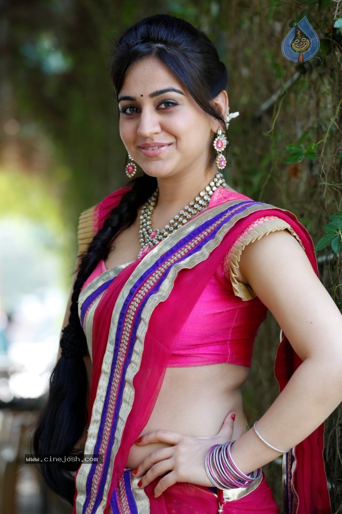 Aksha Latest Photos - 109 / 116 photos