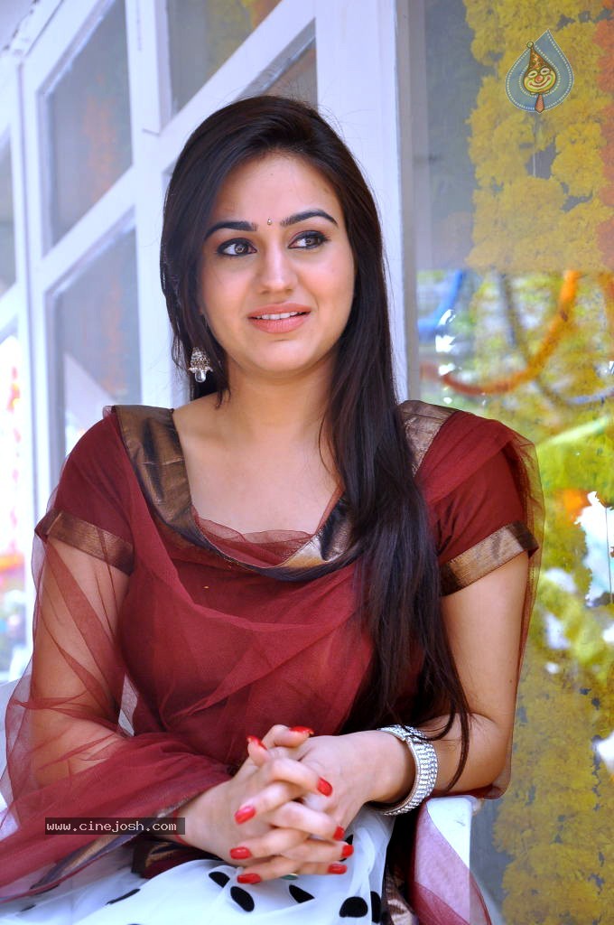 Aksha Latest Stills - 70 / 72 photos