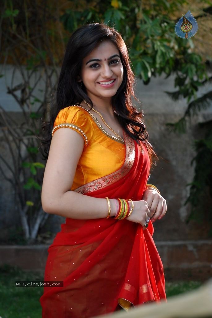 Aksha New Gallery - 27 / 42 photos