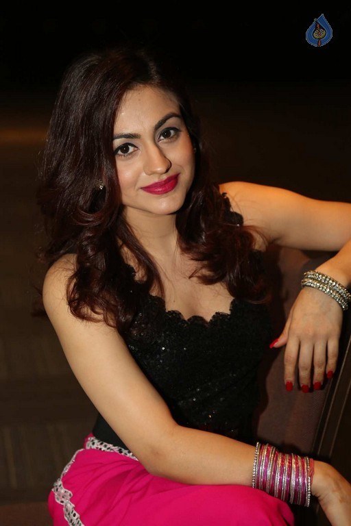 Aksha New Images - 19 / 38 photos