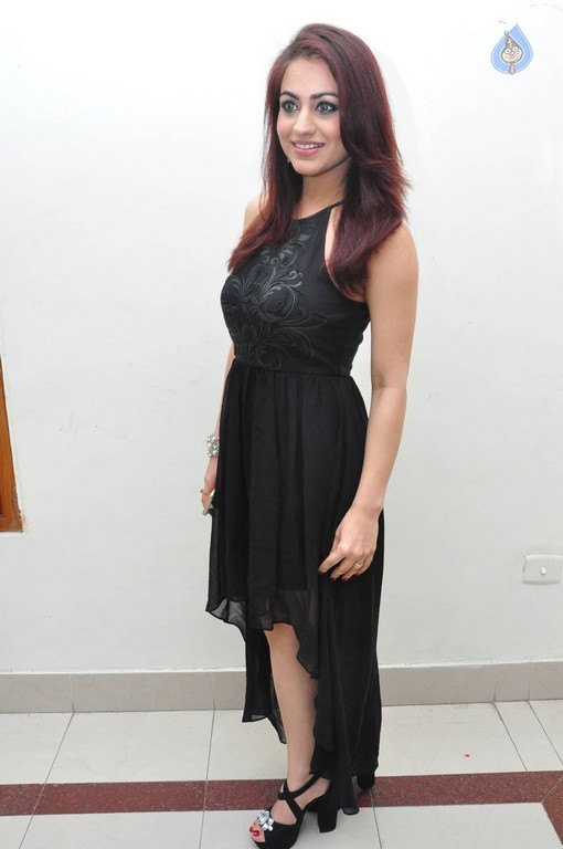 Aksha New Photos - 35 / 42 photos