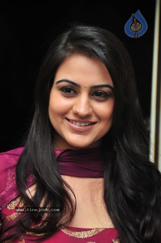 Aksha New Stills - 50 / 56 photos