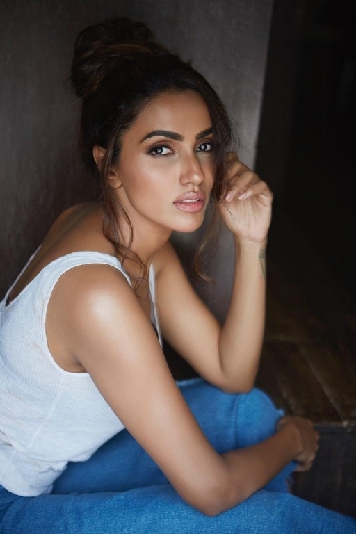 Akshara Gowda Photos - 6 / 20 photos