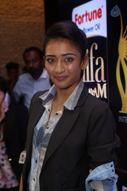 Akshara Haasan Photos - 10 / 30 photos