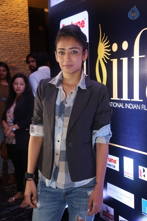 Akshara Haasan Photos - 14 / 30 photos