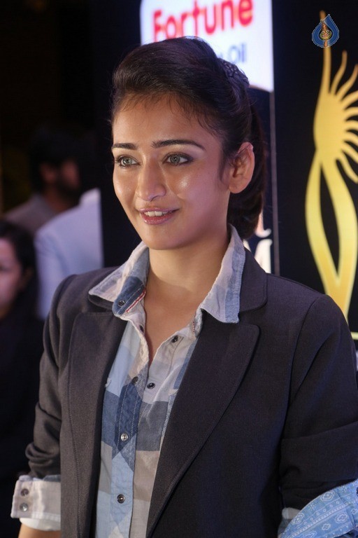 Akshara Haasan Photos - 15 / 30 photos