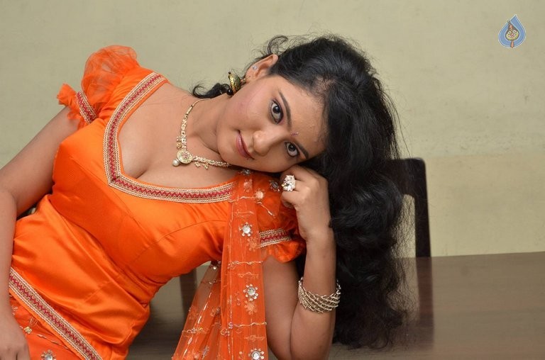 Akshara New Photos - 19 / 61 photos