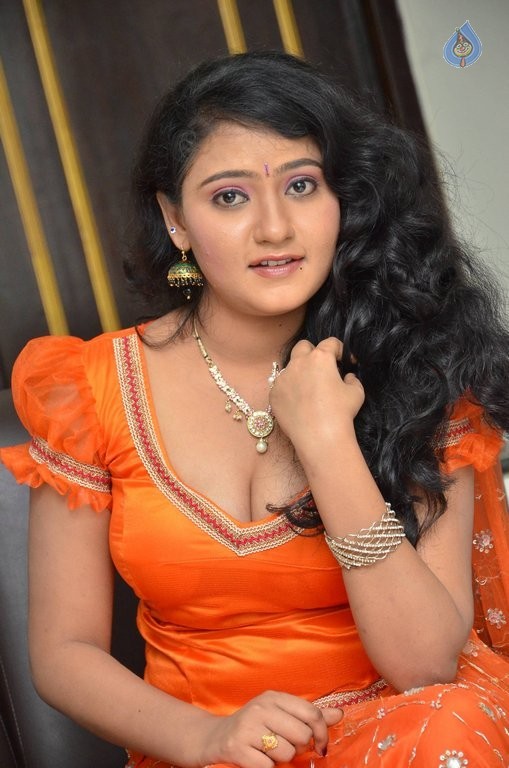 Akshara New Photos - 21 / 61 photos