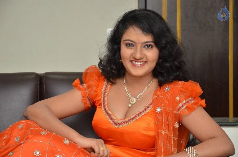 Akshara New Photos - 27 / 61 photos