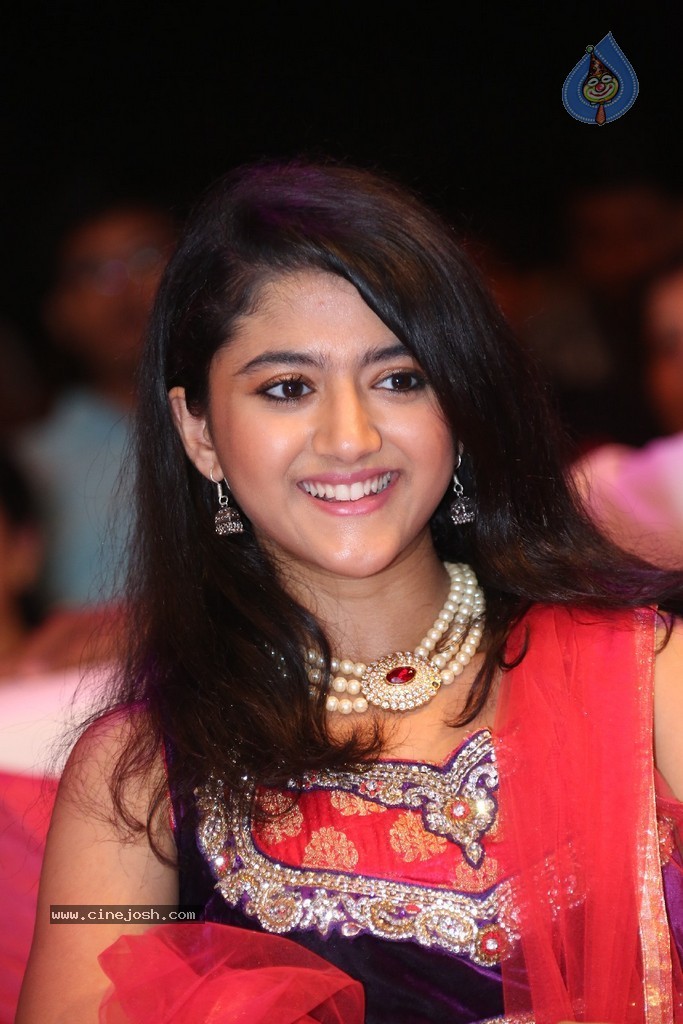 Akshara Stills - 33 / 40 photos