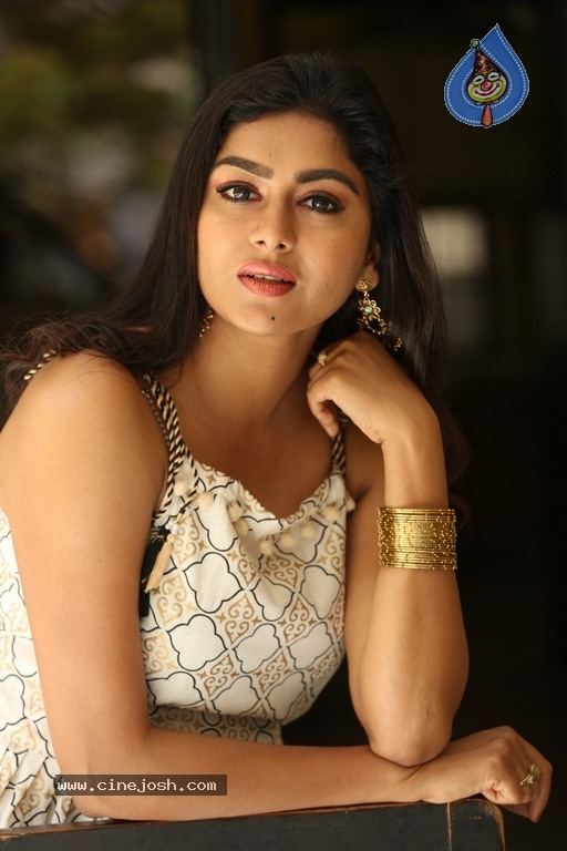 Akshata Photos - 10 / 21 photos