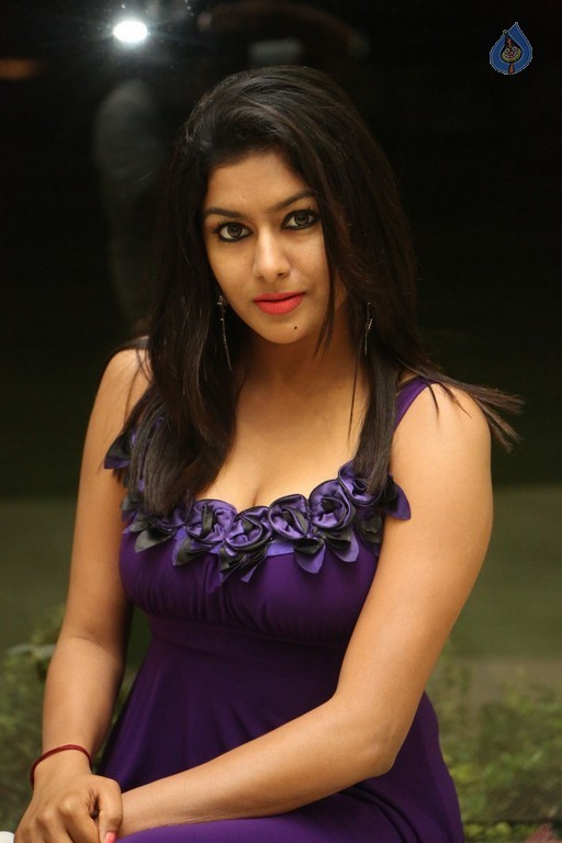 Akshatha New Gallery  - 14 / 39 photos