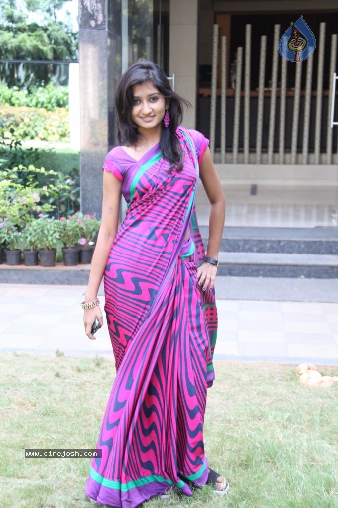 Akshaya Hot Photos - 70 / 143 photos