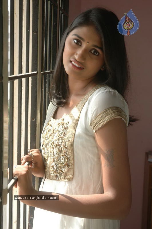 Akshaya Stills - 26 / 37 photos