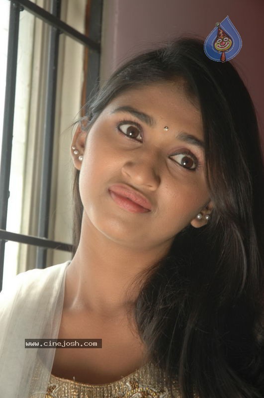 Akshaya Stills - 34 / 37 photos