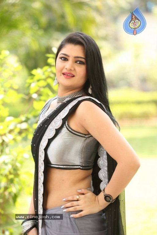 Akshita Photos - 7 / 21 photos