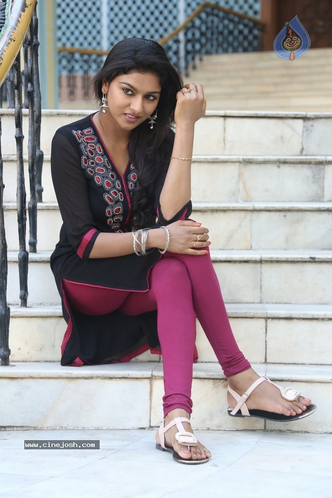 Akshitha Gallery - 13 / 53 photos